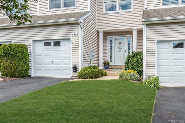 3402 Willow Pond Drive, Riverhead, NY 11901