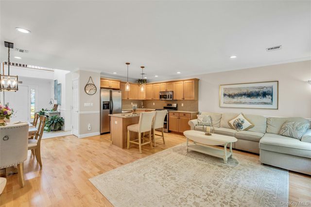 3402 Willow Pond Drive, Riverhead, NY 11901