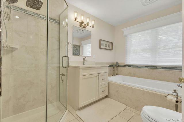 3402 Willow Pond Drive, Riverhead, NY 11901