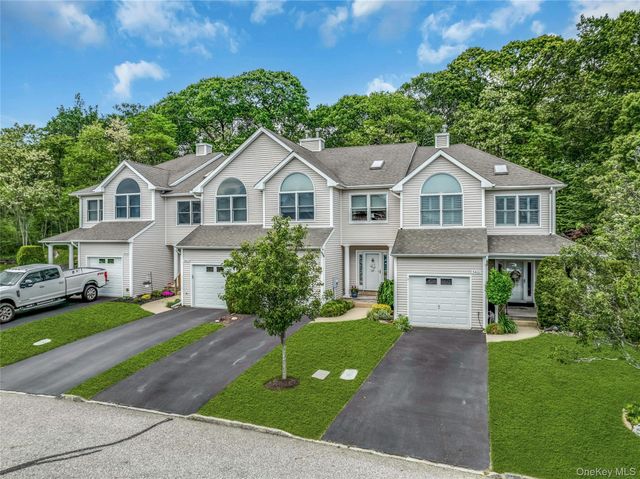 3402 Willow Pond Drive, Riverhead, NY 11901