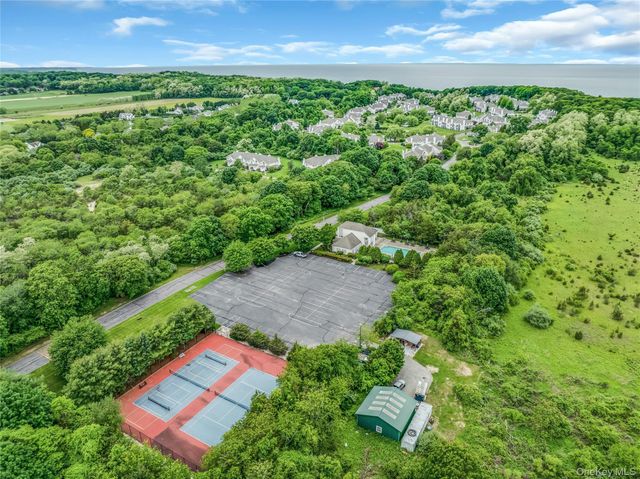 3402 Willow Pond Drive, Riverhead, NY 11901