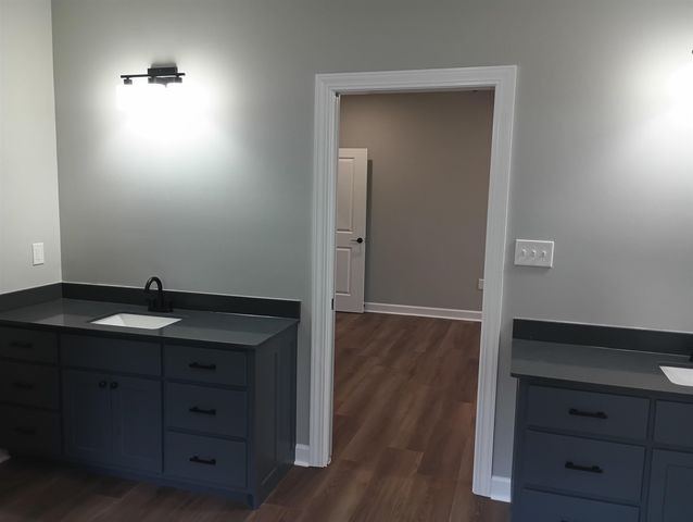 150 HAWTHORNE LN, Savannah, TN 38372