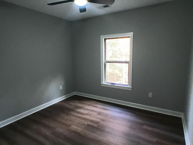 150 HAWTHORNE LN, Savannah, TN 38372