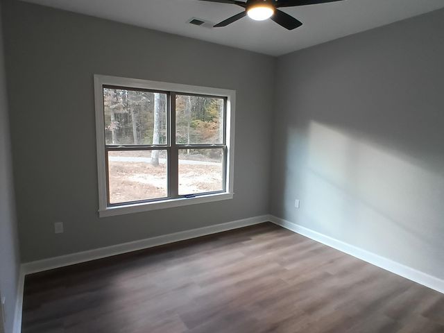 150 HAWTHORNE LN, Savannah, TN 38372