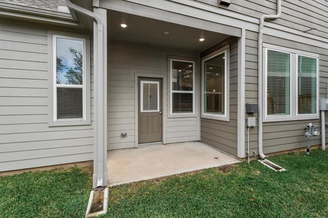 120 Red Cascade Court, Willis, TX 77318