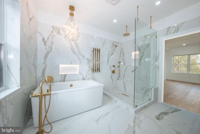 212 ARONIMINK DR, Newtown Square, PA 19073