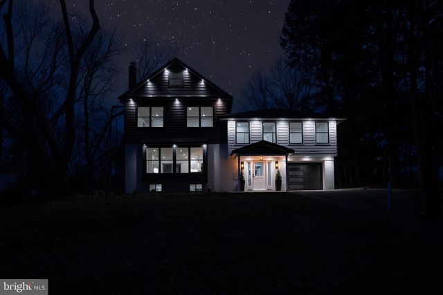 212 ARONIMINK DR, Newtown Square, PA 19073