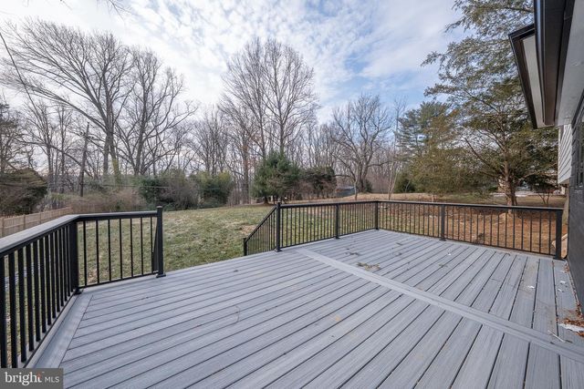 212 ARONIMINK DR, Newtown Square, PA 19073