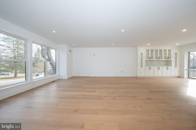 212 ARONIMINK DR, Newtown Square, PA 19073