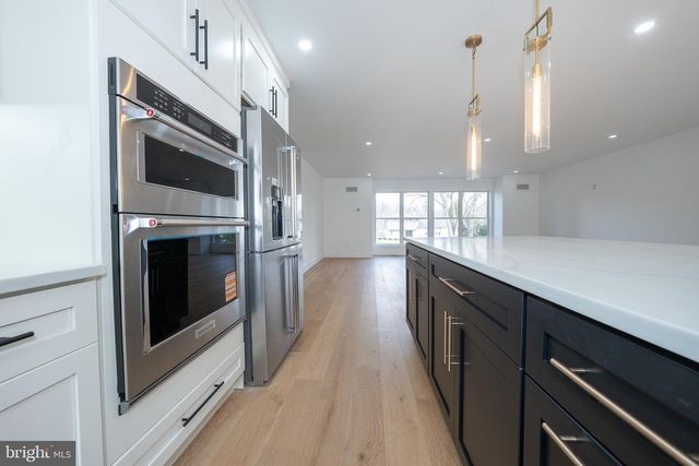 212 ARONIMINK DR, Newtown Square, PA 19073