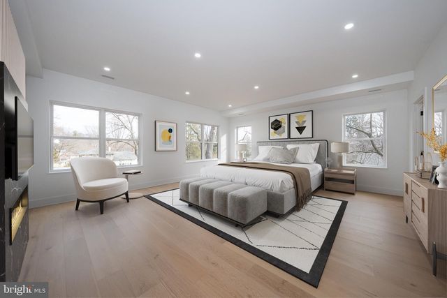 212 ARONIMINK DR, Newtown Square, PA 19073