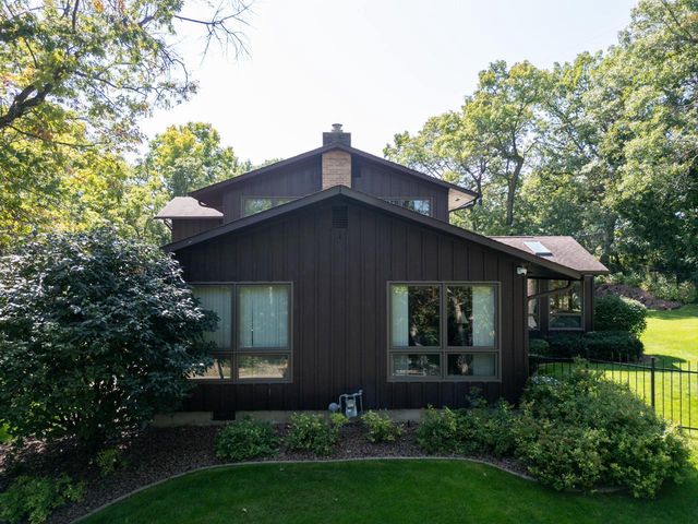 2329 Summit Drive, Janesville, WI 53548