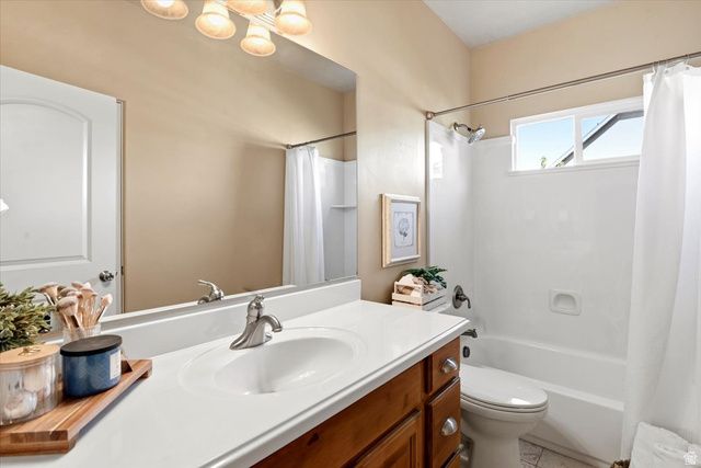 2421 S MAVERICK RD, Saratoga Springs, UT 84045