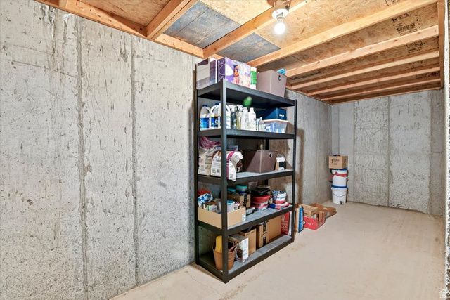 2421 S MAVERICK RD, Saratoga Springs, UT 84045