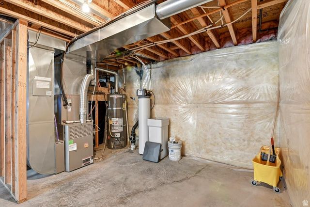 2421 S MAVERICK RD, Saratoga Springs, UT 84045