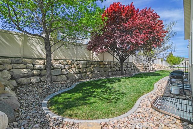 2421 S MAVERICK RD, Saratoga Springs, UT 84045