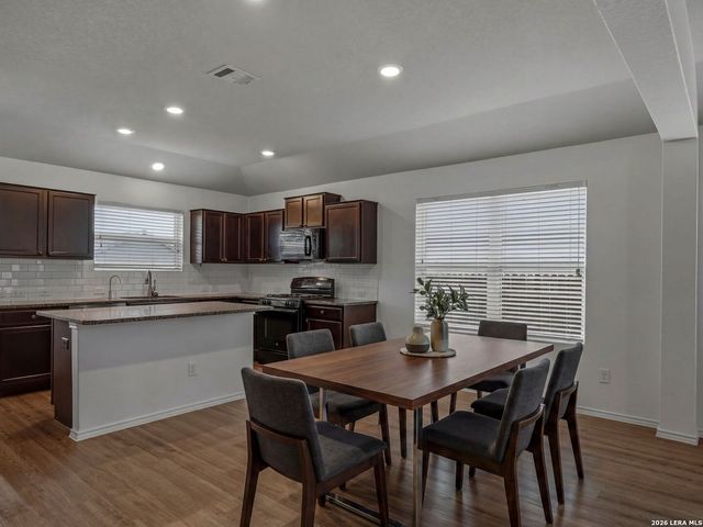 9722 MARBACH GDN, San Antonio, TX 78245