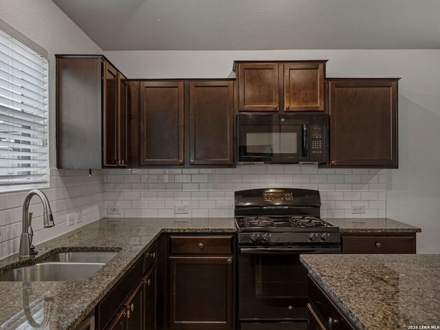 9722 MARBACH GDN, San Antonio, TX 78245