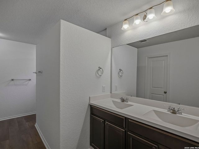 9722 MARBACH GDN, San Antonio, TX 78245