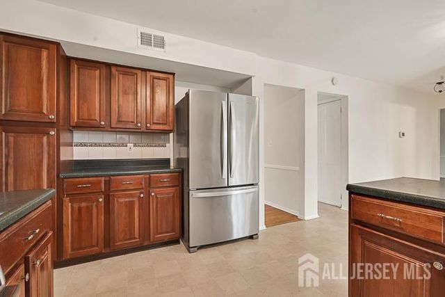 1040 Hillside Drive, North Brunswick, NJ 08902