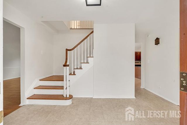 1040 Hillside Drive, North Brunswick, NJ 08902