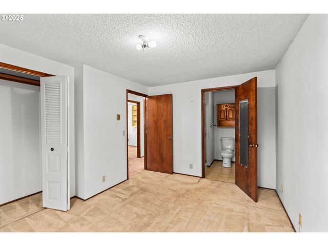 798 DRIFTWOOD Dr, Eugene, OR 97402