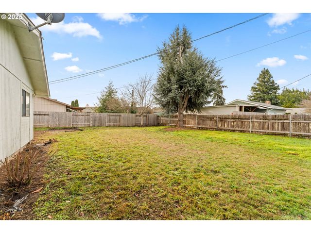 798 DRIFTWOOD Dr, Eugene, OR 97402