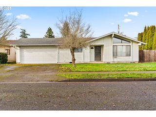 798 DRIFTWOOD Dr, Eugene, OR 97402
