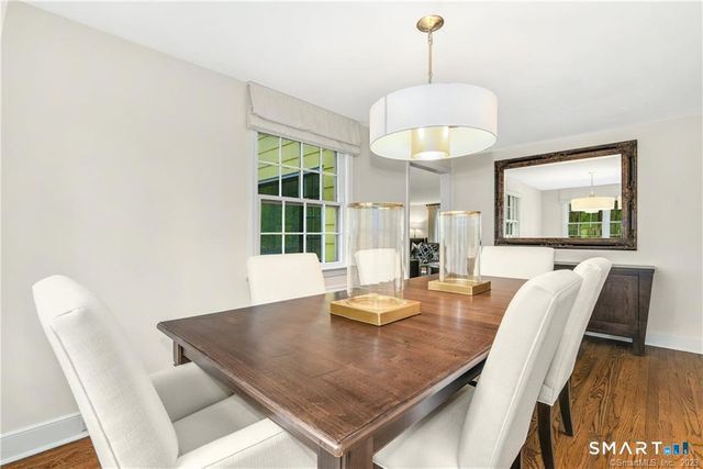 792 Smith Ridge Road, New Canaan, CT 06840