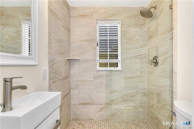 792 Smith Ridge Road, New Canaan, CT 06840