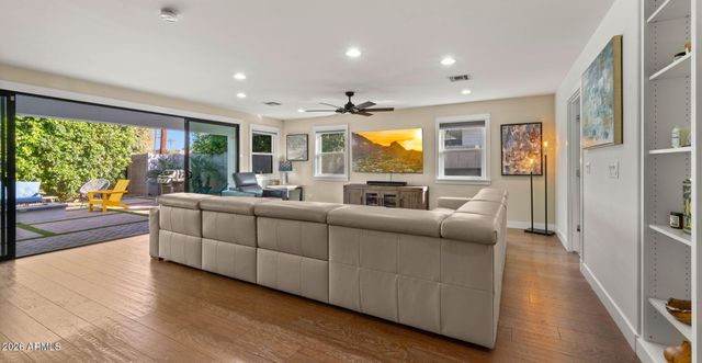 5619 N 11TH Street, Phoenix, AZ 85014