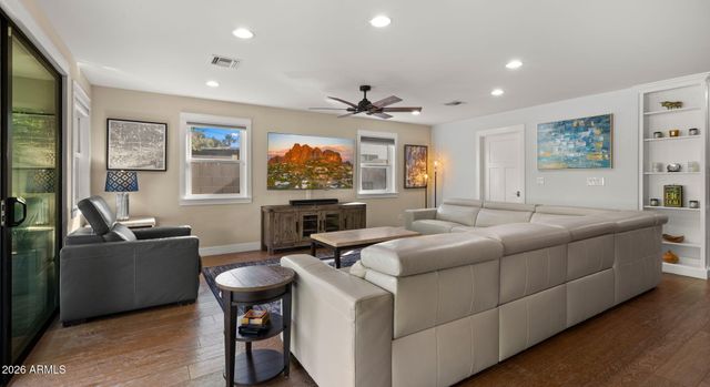 5619 N 11TH Street, Phoenix, AZ 85014