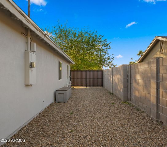 5619 N 11TH Street, Phoenix, AZ 85014