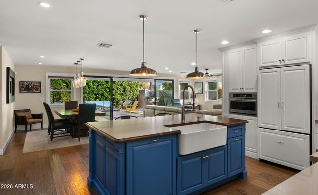 5619 N 11TH Street, Phoenix, AZ 85014