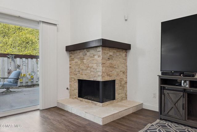 499 Sobre Colinas Place, Camarillo, CA 93012