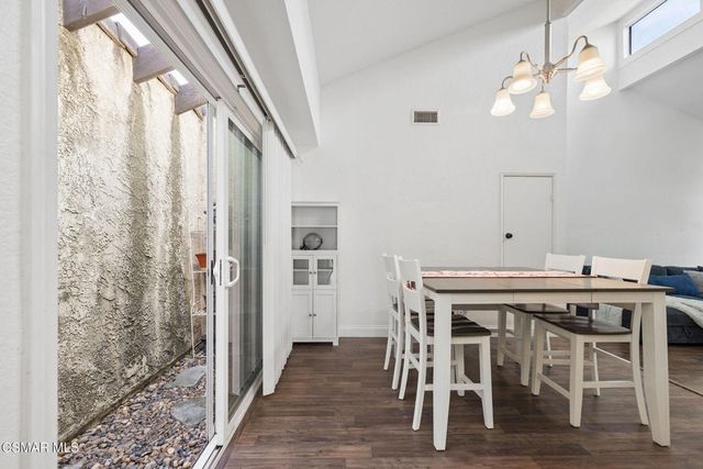 499 Sobre Colinas Place, Camarillo, CA 93012