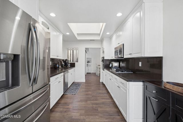 499 Sobre Colinas Place, Camarillo, CA 93012