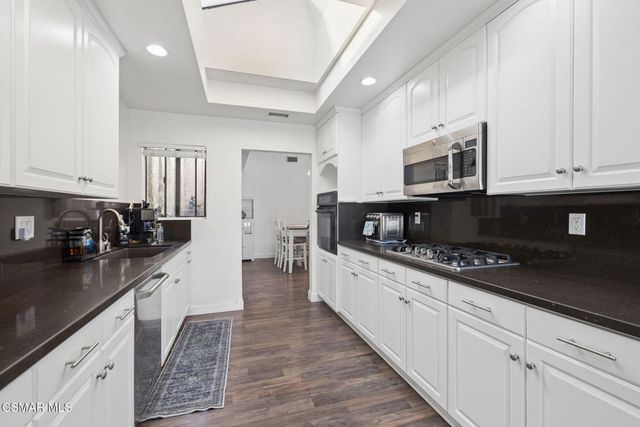 499 Sobre Colinas Place, Camarillo, CA 93012