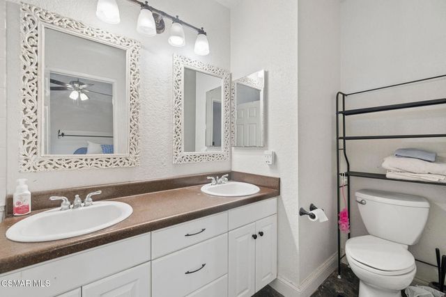 499 Sobre Colinas Place, Camarillo, CA 93012