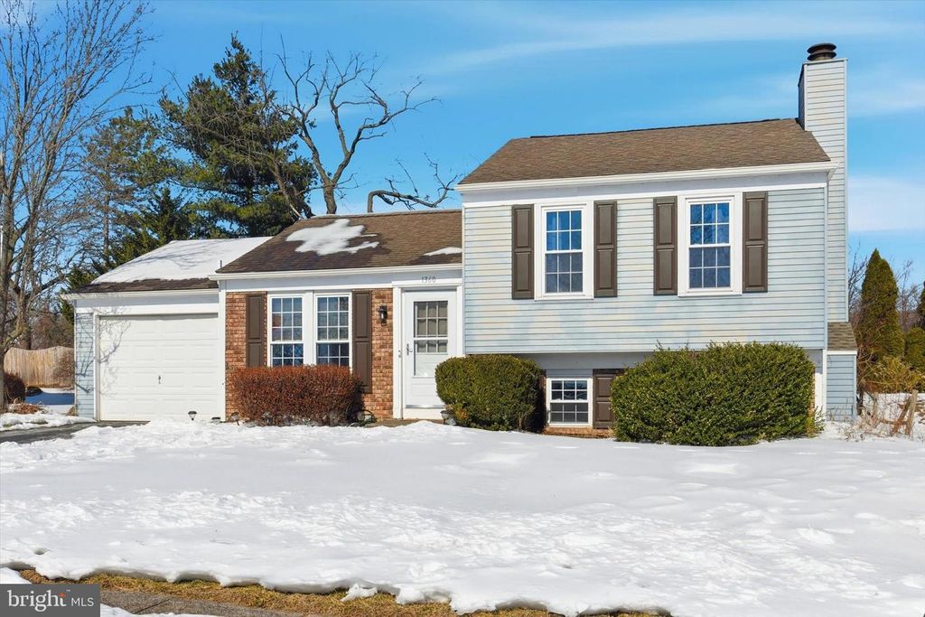 1360 WANDERING WAY, Harrisburg, PA 17110