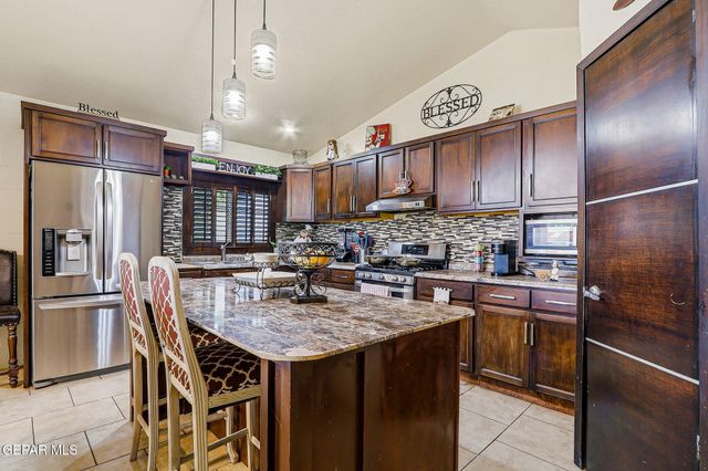 7335 BUCKHORN Street, Canutillo, TX 79835