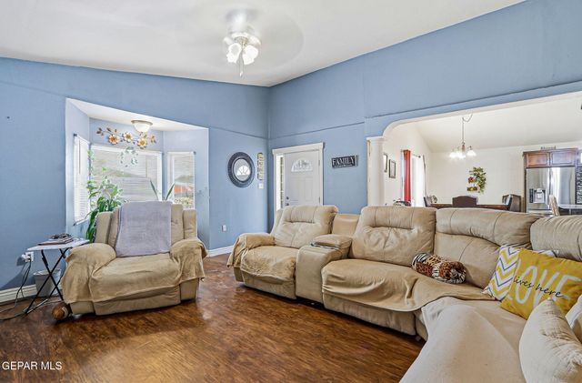 7335 BUCKHORN Street, Canutillo, TX 79835