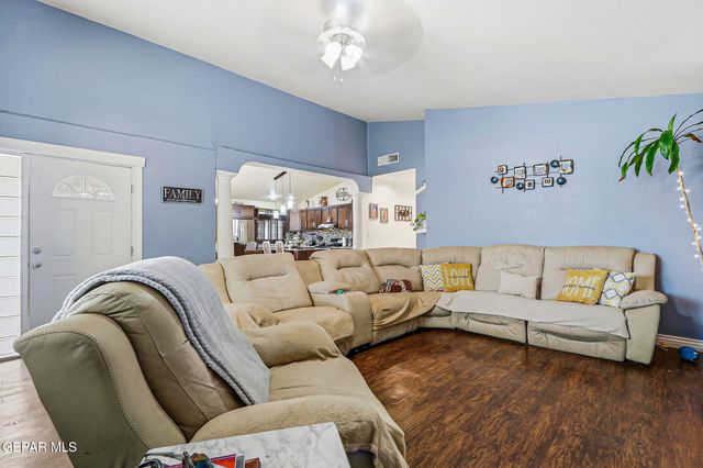 7335 BUCKHORN Street, Canutillo, TX 79835