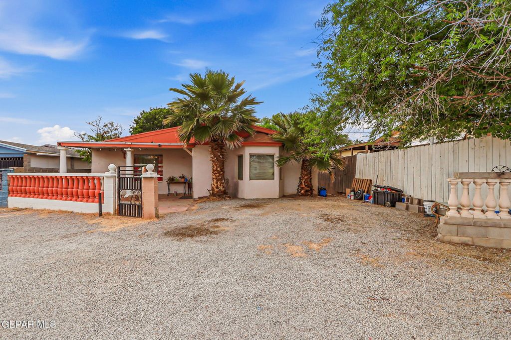 7335 BUCKHORN Street, Canutillo, TX 79835