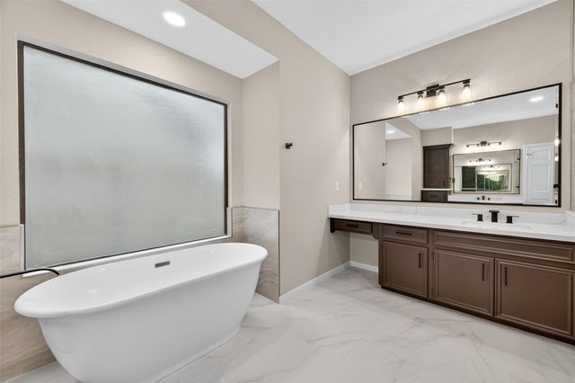 1730 Hodge Lake Lane, Sugar Land, TX 77478