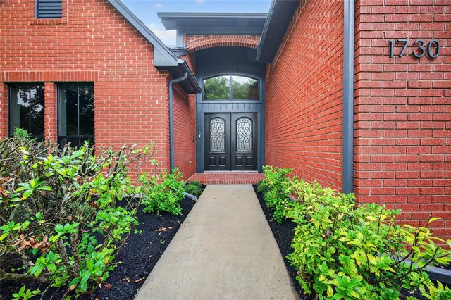 1730 Hodge Lake Lane, Sugar Land, TX 77478