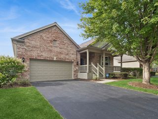 2173 Sandpiper Way, Elgin, IL 60124