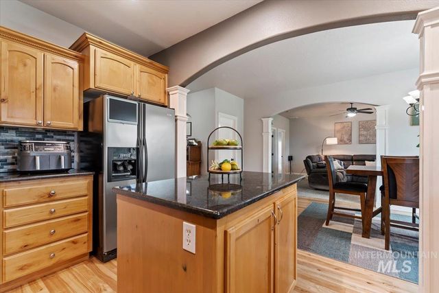 676 W Anton Dr, Meridian, ID 83646