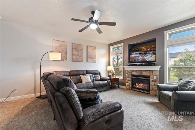 676 W Anton Dr, Meridian, ID 83646