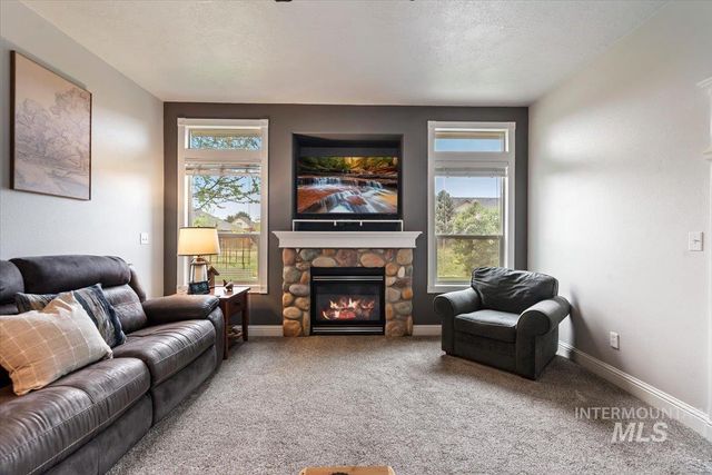 676 W Anton Dr, Meridian, ID 83646